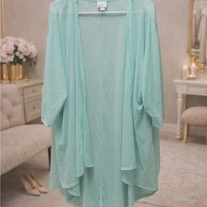 LuLaRoe Light Green Sheer Kimono